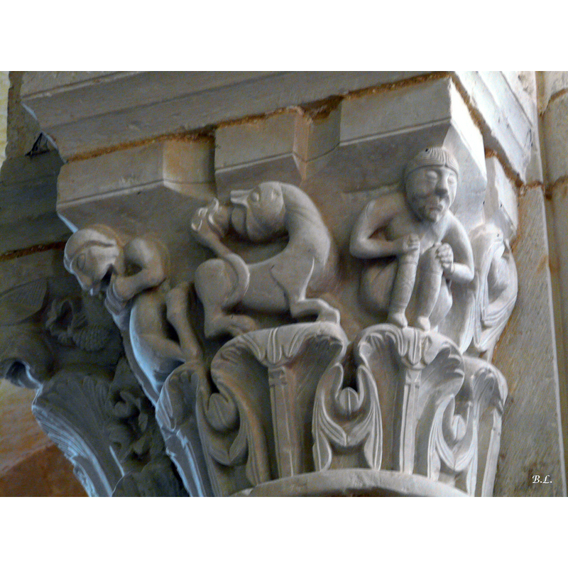 Source caption: "Chapiteaux du chœur accrobates"