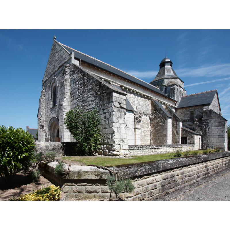 Source caption: " Tavant im Département Indre-et-Loire/Frankreich - Dorfkirche Saint-Nicolas."