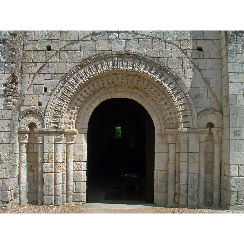 Source caption: "Tavant - Église Saint-Nicolas - Portail"