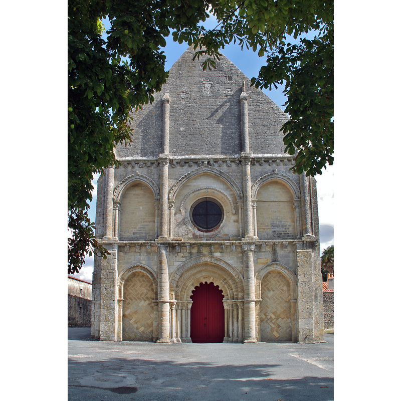 Source caption: "église Notre-Dame"