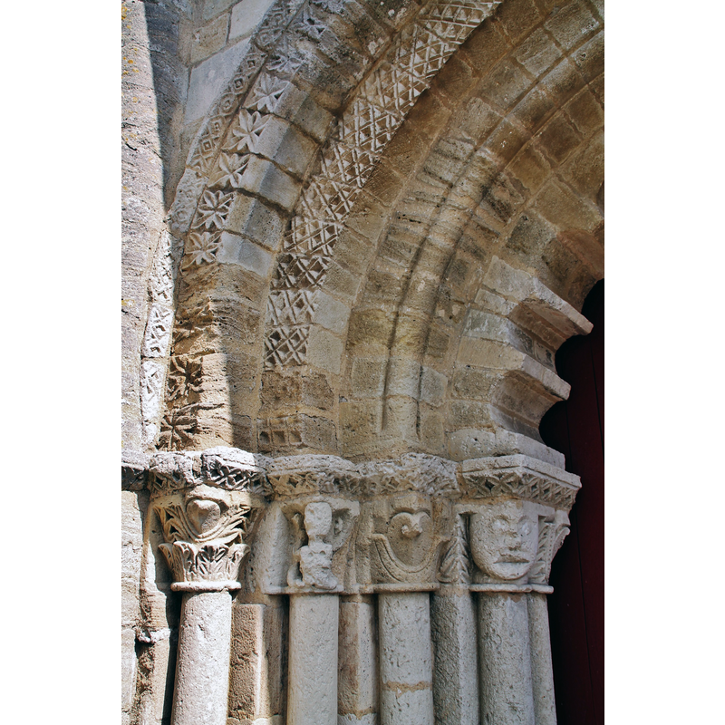 Source caption: " église Notre-Dame"