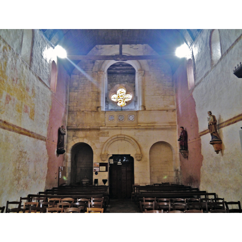 Source caption: "Langhaus der Kirche St. Martin, Nohant-Vic, Département Indre, Region Zentrum-Loiretal, Frankreich"