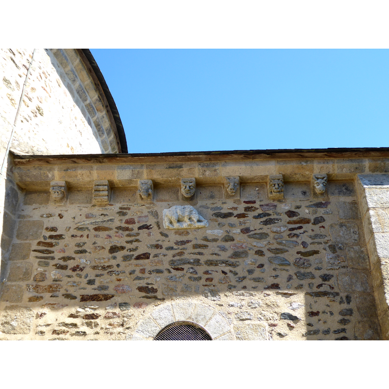 Source caption: "Exterior of Église abbatiale de Saint-Gildas-de-Rhuys"