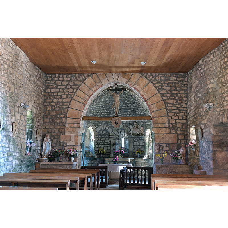 Source caption: "La nef de l'église"