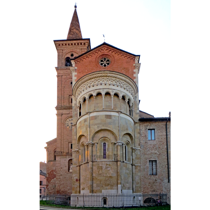 Source caption: " Duomo (Fidenza) - abside"