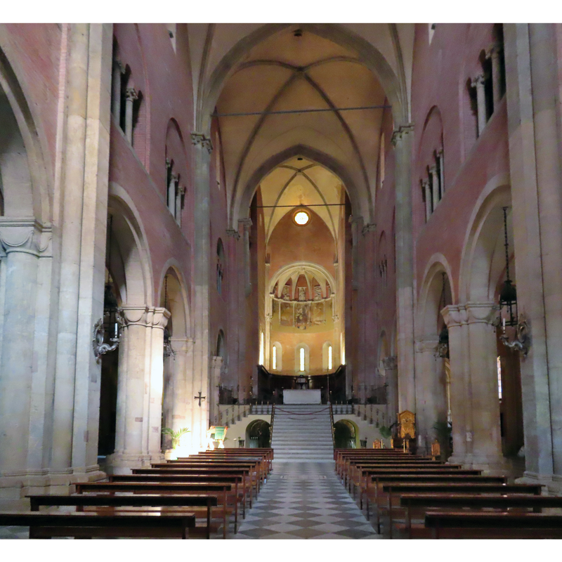 Source caption: "Navata centrale del duomo di Fidenza"