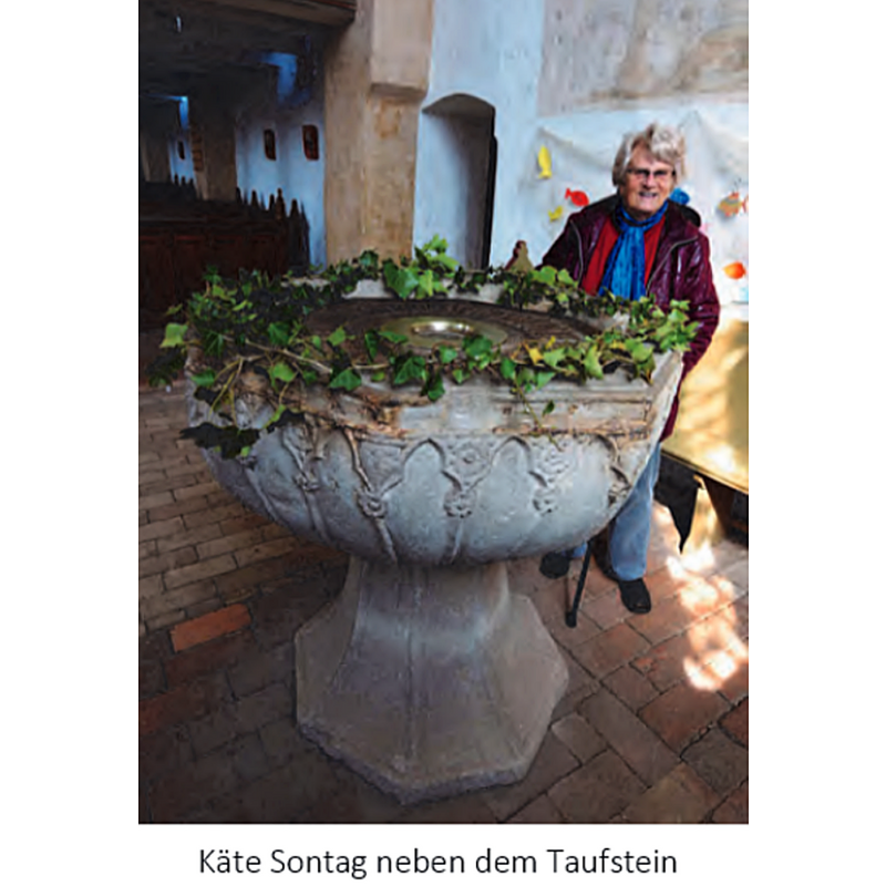 Source caption: "Am  21.  März  des  Jahres  2006 bestätigte  Käte  Sontag  als  Tochter des Bauern Bentzien mit ihrer Unterschrift  in  einem  Schreiben, 
dass  nun  wiederum  die  Kirchengemeinde  Kröslin  der  rechtmäßige Eigentümer dieses Taufsteines ist."
