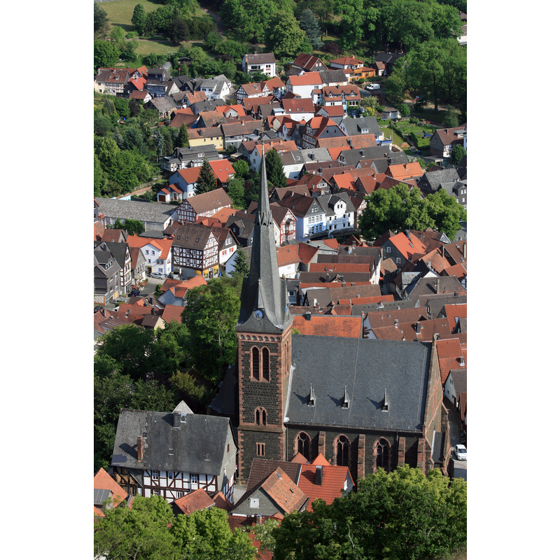 Source caption: " Deutschland, Hessen, Biedenkopf: Blick auf die Stadtkirche und Oberstadt (Altstadt)."