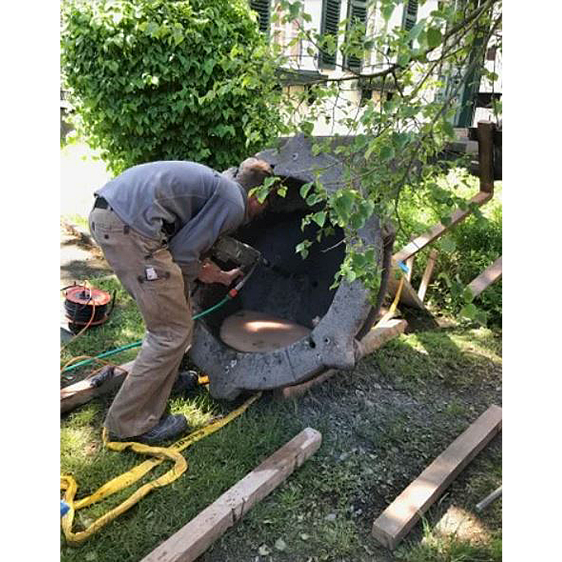 preparing the font for its restoration