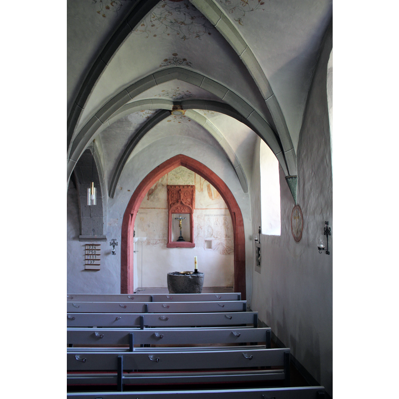 Source caption: "Evangelische Kirche Münster, Laubach, Landkreis Gießen, Hessen, Deutschland" -- in the south aisle, east end
