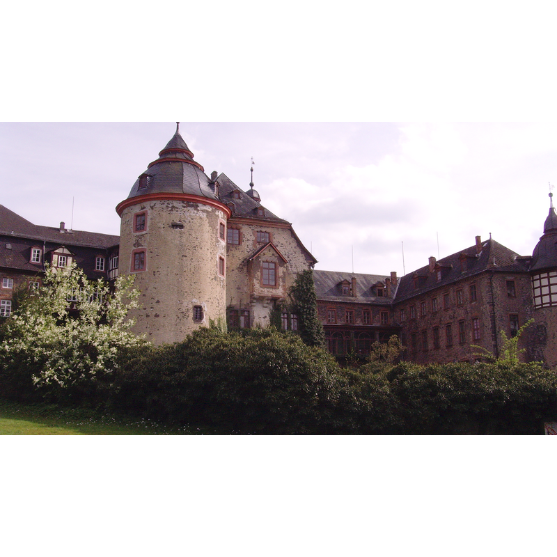 Source caption: "Schloss der Grafen zu Solms-Laubach, Laubach (Hessen), vom Schlosspark "