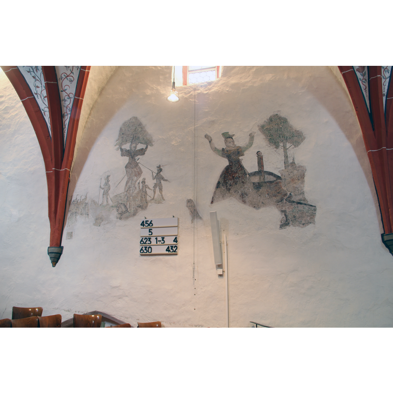 Source caption: " Innenaufnahme de:Martinskirche Gladenbach"