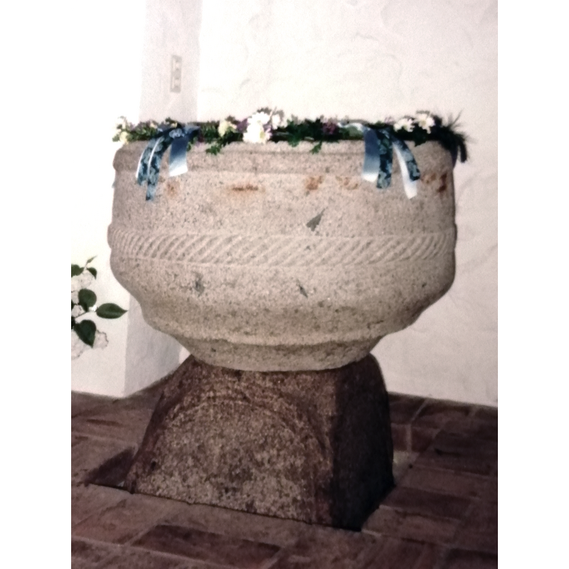 Source caption: "Brodersby kirkes granitdøbefont i Sydslesvig"