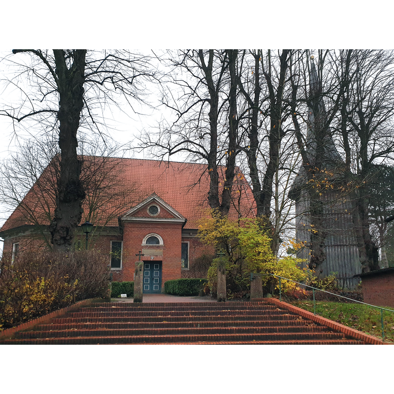 Source caption: "Seitenansicht der Katharinenkirche in Kirchbarkau"