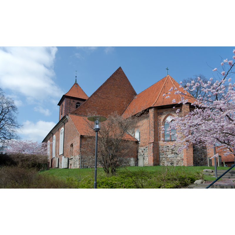 Source caption: "Preetz Kirche von Südosten" -- the church of the 1720s with later modifications replaced a medieval church here