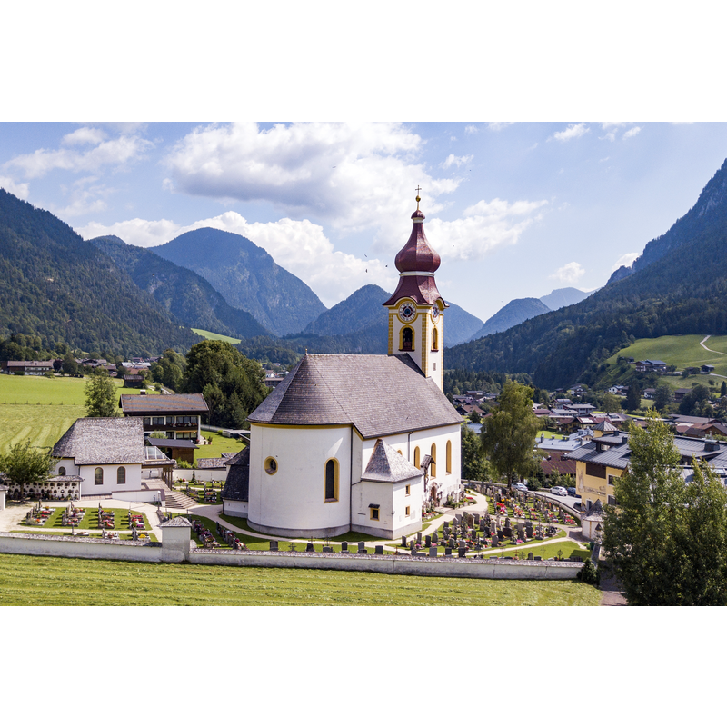 Source caption: "Unken, Salzburg, Österreich"