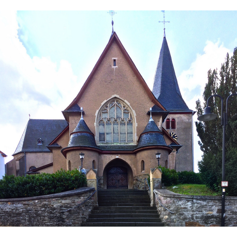Source caption: "Pfarrkirche Maria Geburt"