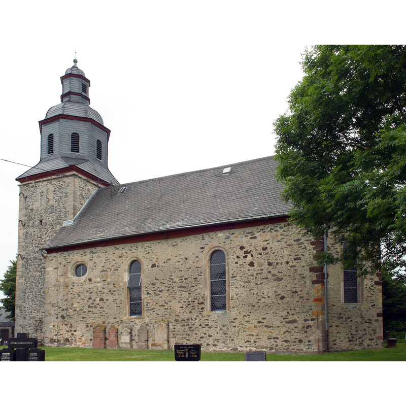 Source caption: "Evangelische Kirche in Billertshausen, einem Stadtteil von Alfeld im Vogelsbergkreis (Hessen)"