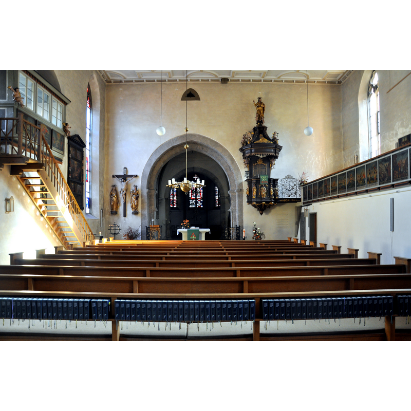 Source caption: "Marktbreit, Evangelisch-lutherische Stadtpfarrkirche St. Nikolai, Innenansicht, Blick zum Chorraum"