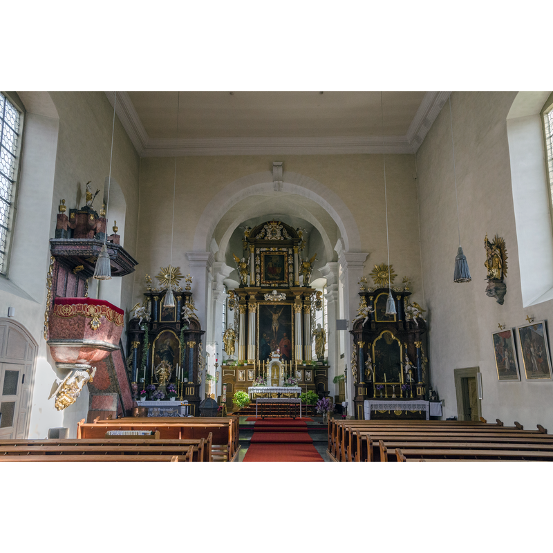 Source caption: "Burkardroth, St. Petrus in Ketten, Interior"