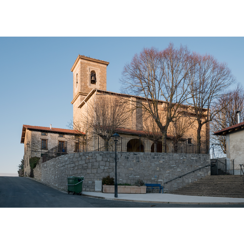Source caption: "Iglesia de Mendiola. Vitoria-Gasteiz, País Vasco, España"