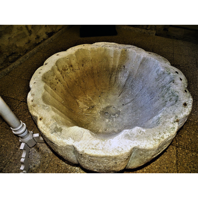 all around the basin interior sides