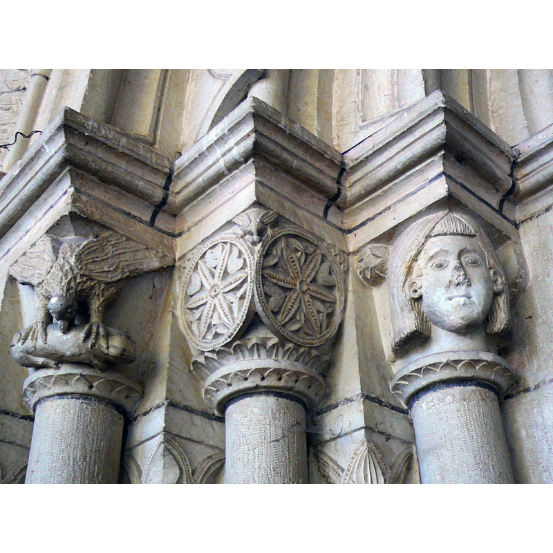 Source caption: "Iglesia de San Martín, Otazu (Álava)"