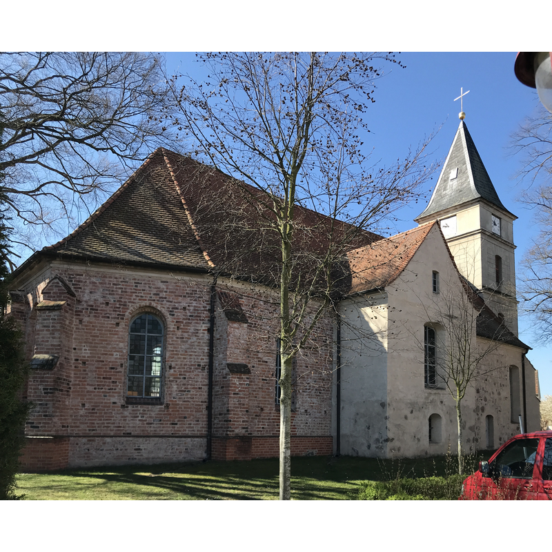 Source caption: "Die Stadtkirche St. Lambertus ist eine im Kern spätgotische Basilika, die nach einem Brand 1776 erneuert wurde. Die Kirchenausstattung stammt einheitlich aus dieser Zeit."
