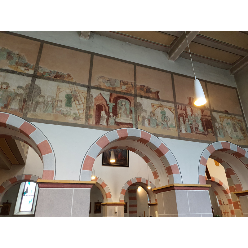 Source caption: "Spätgotische Wandmalereien in der katholischen Kirche St. Peter in Windeck-Herchen. Dargestellt ist die Jakobuslegende."