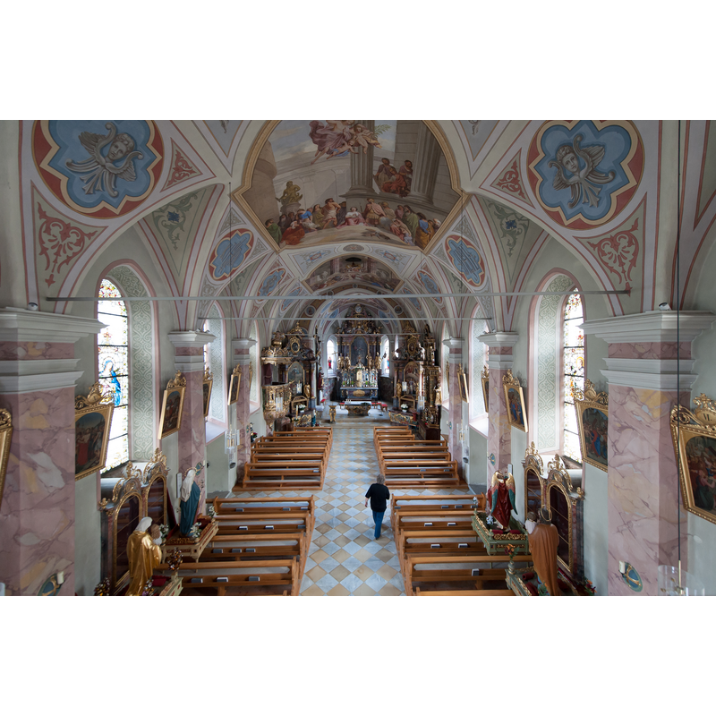 the font is shown here, on the left [north] side, semi-hidden between the pulpit and the side altar