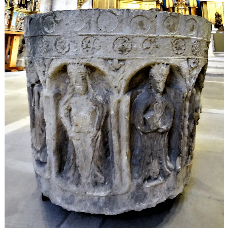the bapttismal font originally from Albacastro