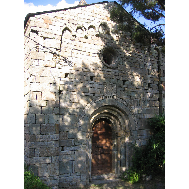 Source caption: "Santa Maria de Cóll church"