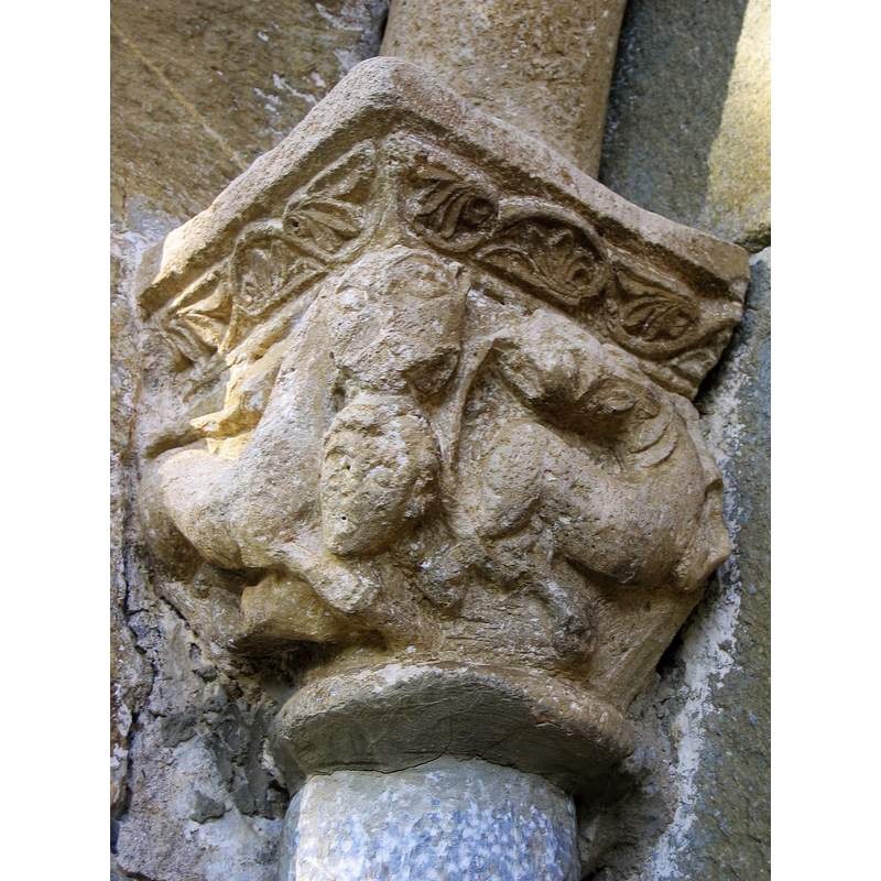 Source caption: "Santa Maria de Cóll church "