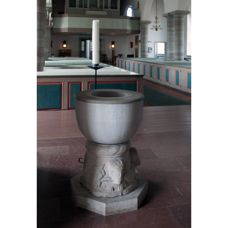 Source caption: "Kastlösa kyrka,Dopfunten"