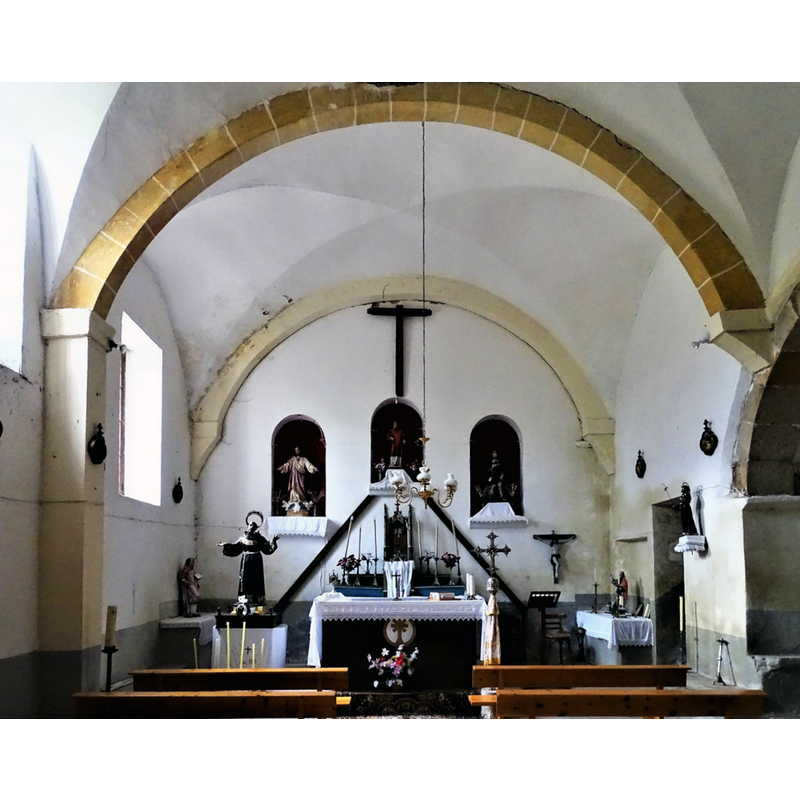the interior of the church was altered from the original East-West single nave of the Romanesque church; the east end (chancel) of the old nave became a side chapel, while the north end of the new nave is now the new chancel