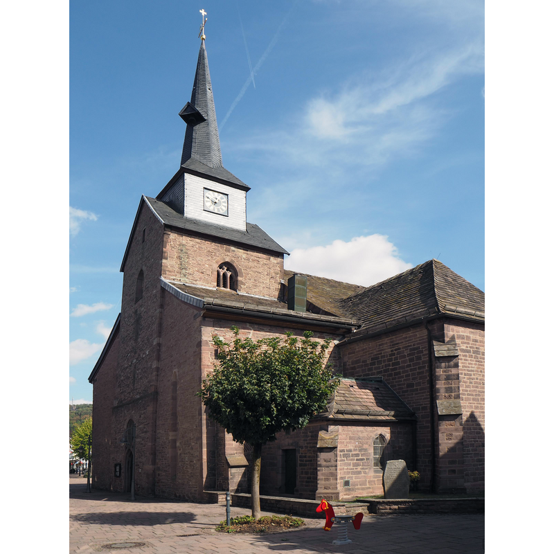 Source caption: "Bodenwerder (Niedersachsen), St. Nicolai von Süden gesehen"