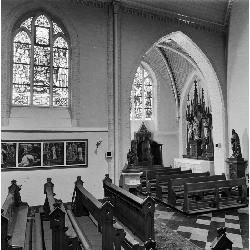 Source caption: "Rooms-Katholieke Kerk: INT. OVERZICHT NAAR HET ZUIDEN"