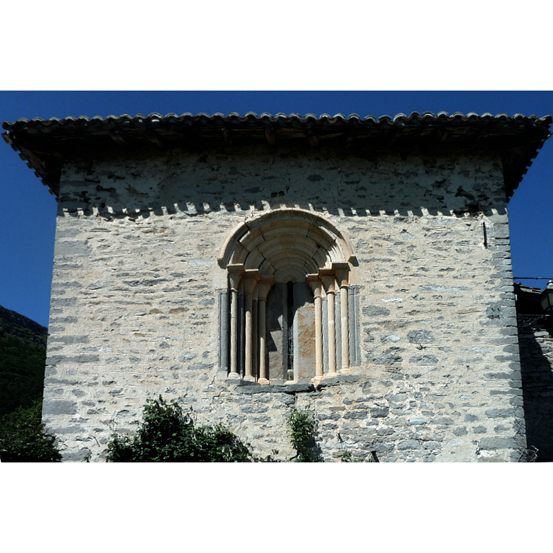 Source caption: "Burualdeko leihoa / Ventana de la cabecera"