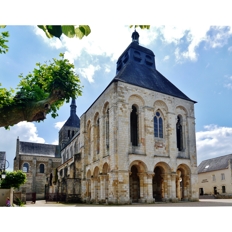 Source caption: "Abteikirche Fleury, Saint-Benoît-sur-Loire, Département Loiret, Region Zentrum-Loiretal, Frankreich"