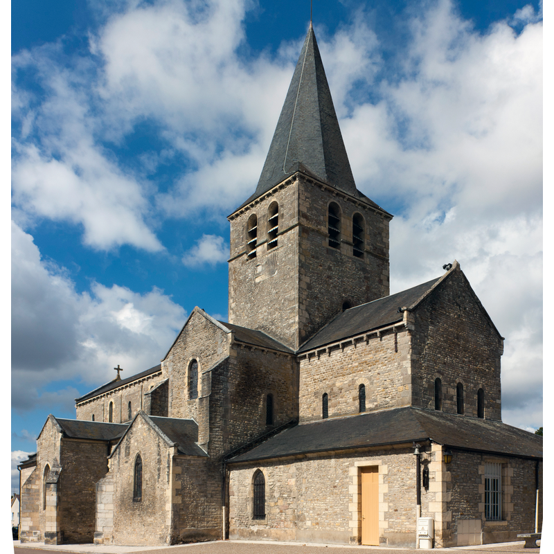 Source caption: "Eglise Saint-Pierre de Saint-Pierre-le-Moûtier"