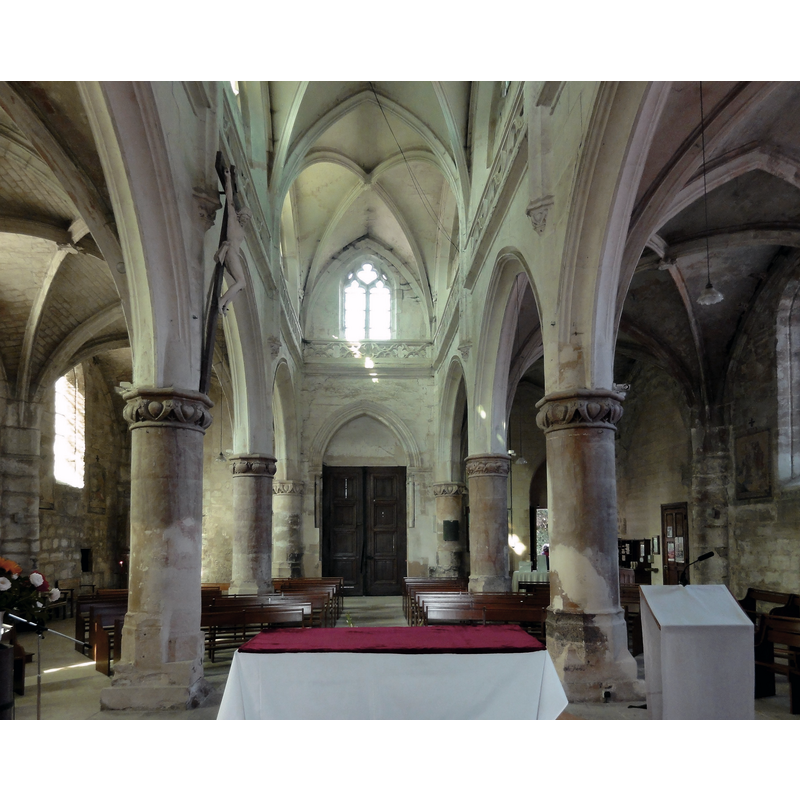 Source caption: "Jouy-le-Moutier (95), église de la Nativité de la Sainte-Vierge, nef, vue vers l'ouest"