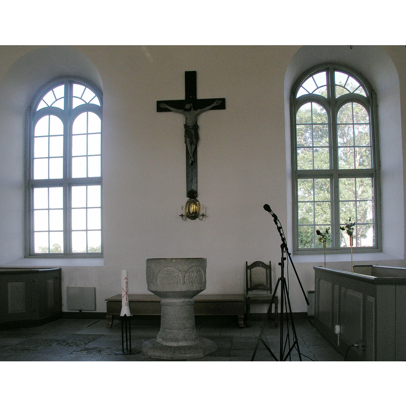 Source caption: "Alböke kyrka / Alböke church. Baptismal font."
