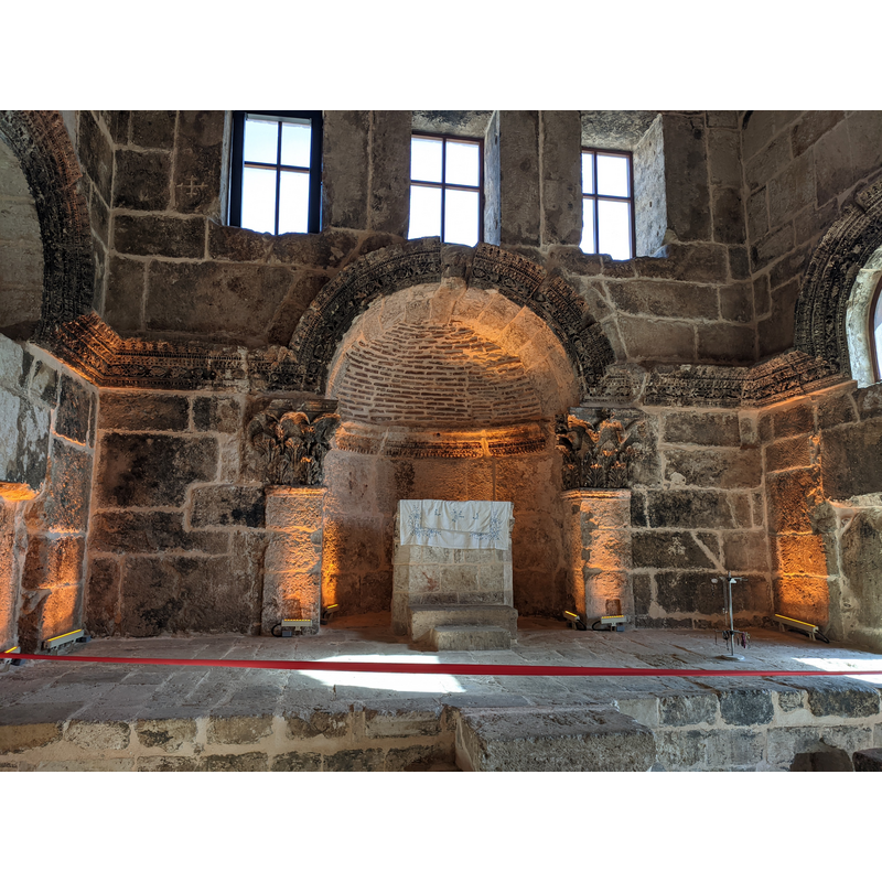 Source caption: 'View towards the altar of the Church of Saint Jacob of Nisibis in Nusaybin, Turkey"