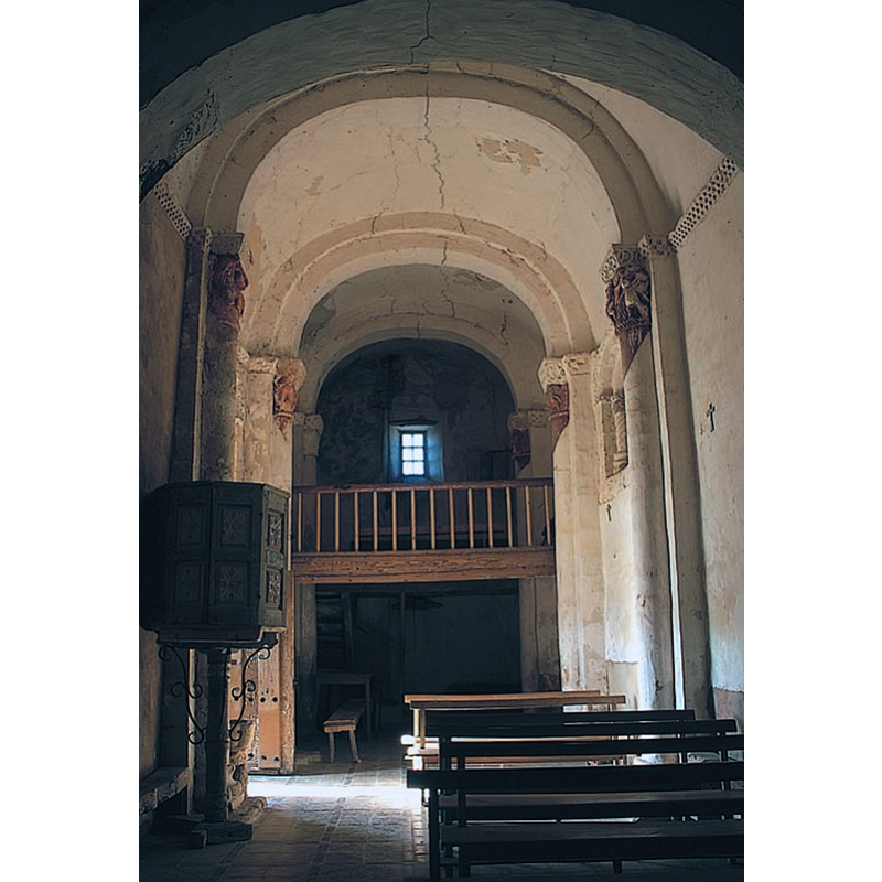 the impressive pre-Romanesque Ermita de Nuestra Señora del Cerro: interior