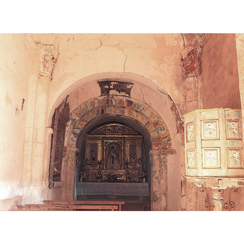 the impressive pre-Romanesque Ermita de Nuestra Señora del Cerro: interior