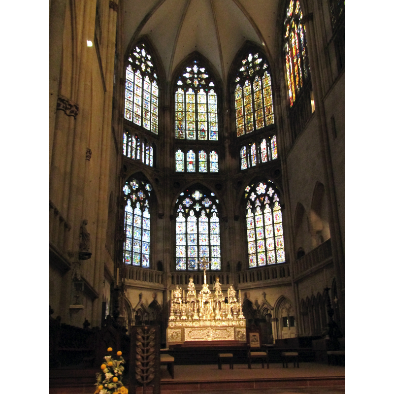 the high altar piece was created gradually with additional parts between 1695 and 1785