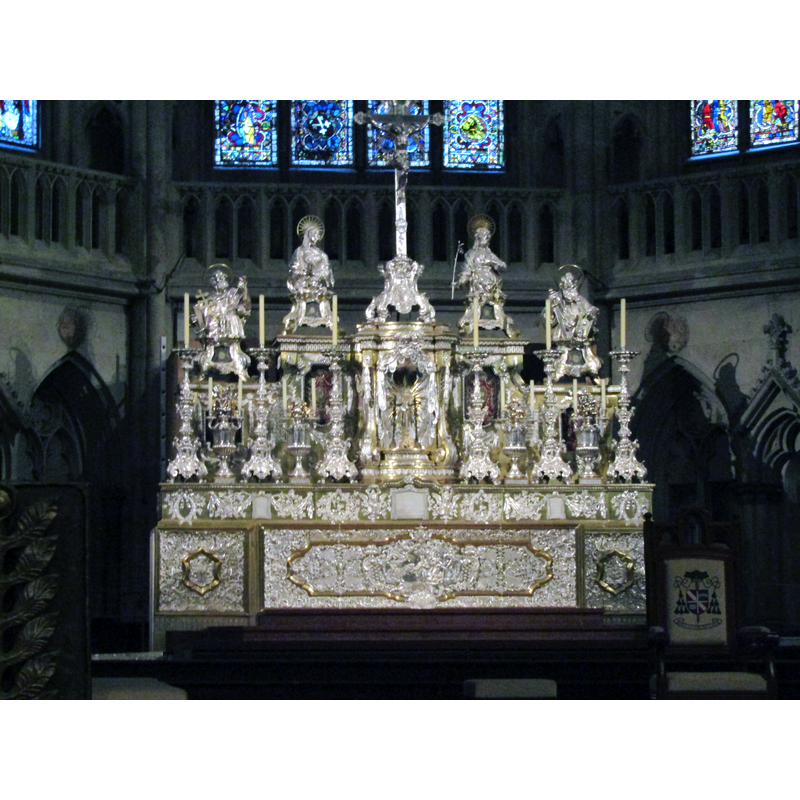 the high altar piece was created gradually with additional parts between 1695 and 1785