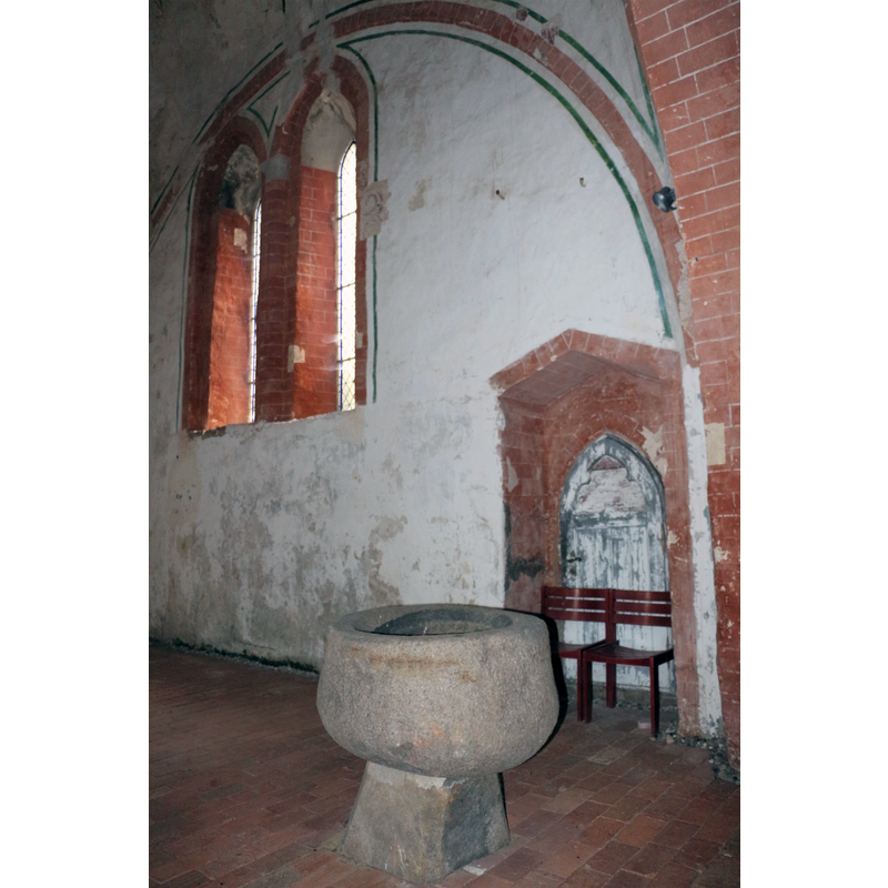 Source caption: "Romanischer Taufstein in Kirch Kogel"