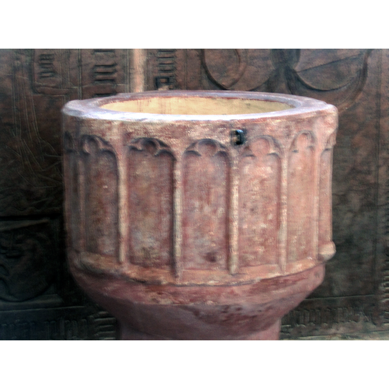notice the metal staple close the upper rim, and anchoring for the font cover lock