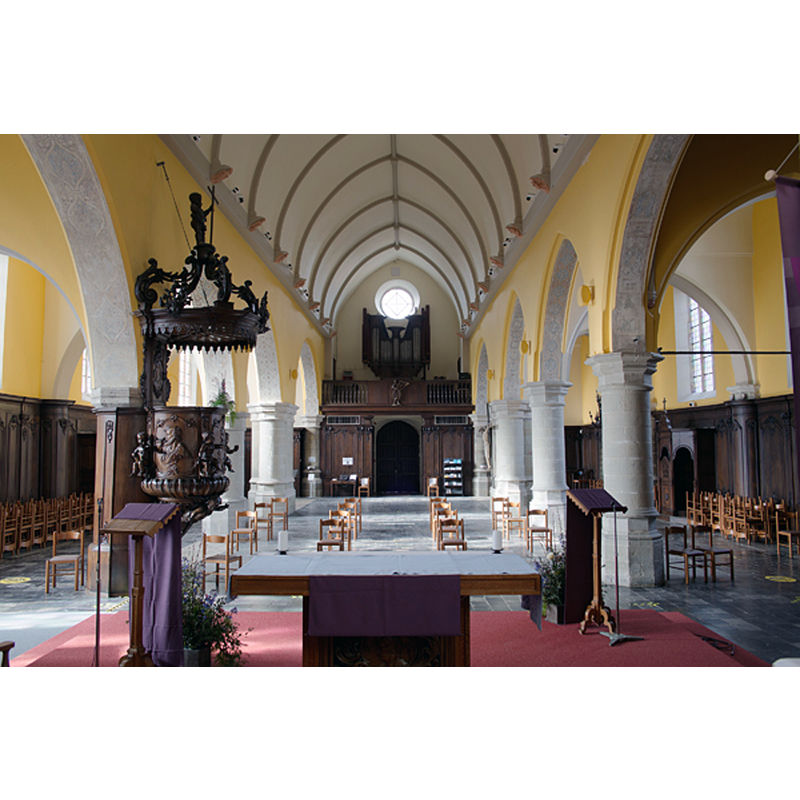 Source caption: "Deux Acren,église Saint-Martin. Lessines. Hainaut. Belgium. La nef, est-ouest. Parish church (église Saint-Martin). Interior. The nave. East to west."